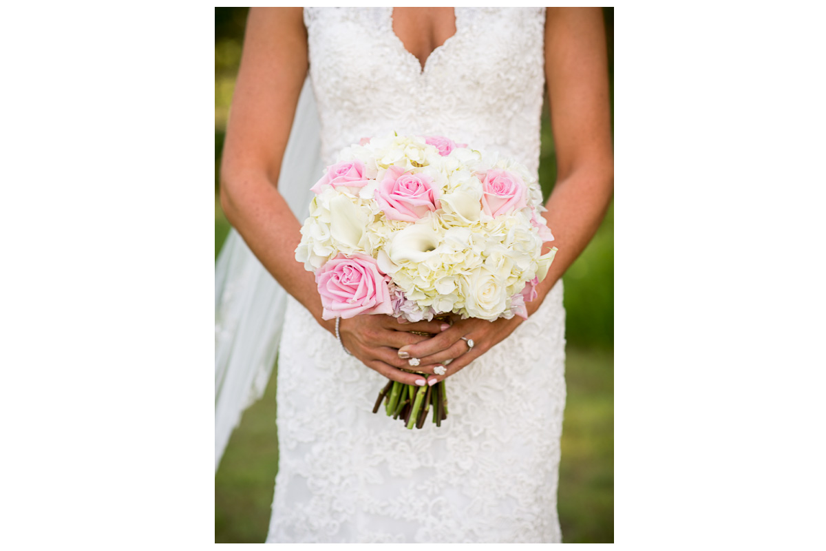 pink rose and white hydrangea bridal bouquet 