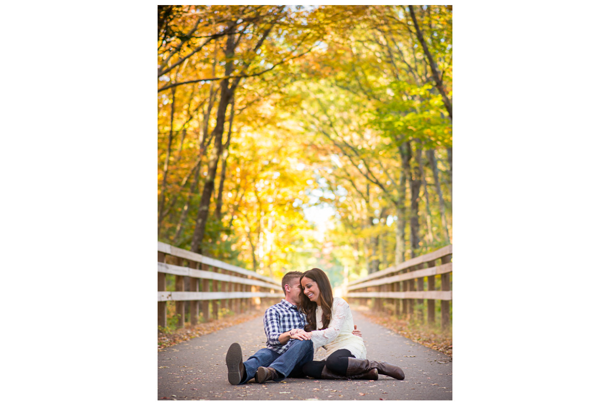 Red Wing Farm Engagement Photos in the fall 