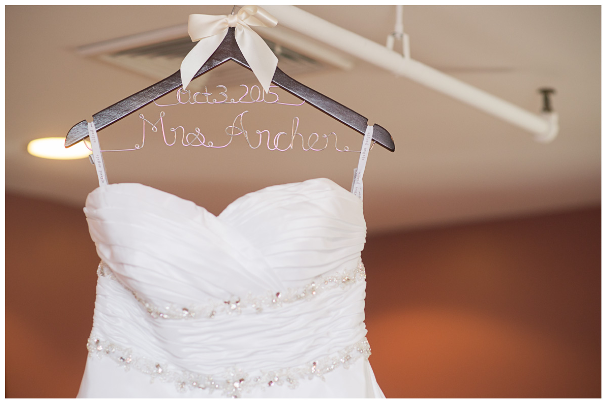 personalized wedding hanger for wedding dress
