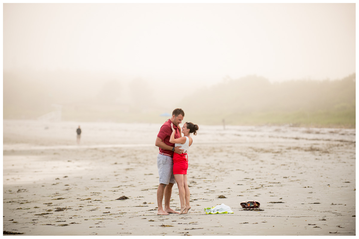 maine beach engagement photographer