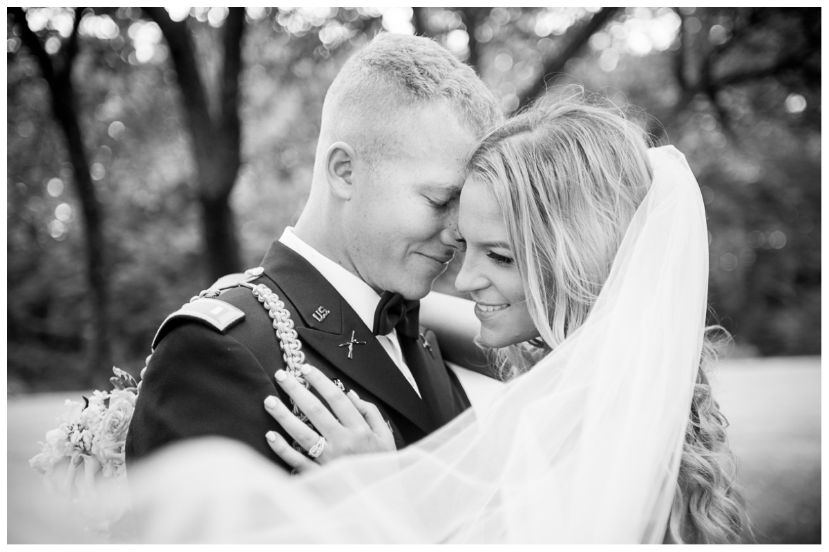 passionate wedding photos 